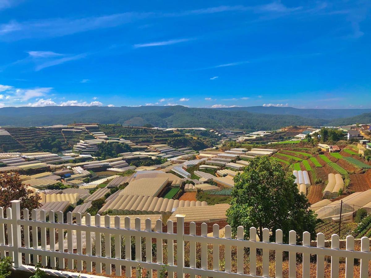 Lodge Cánh đồng Mây *